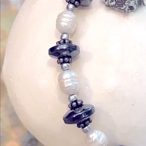 White freshwater Pearl bracelet gray silver and sterling silver beads 6-7”
